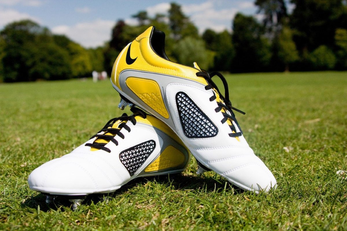 Crampons Nike: Mercurial, Phantom, Tiempo performance et confort