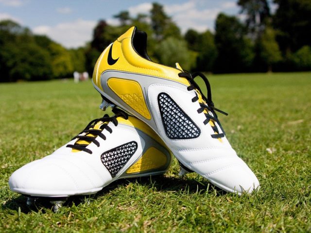 Crampons Nike: Mercurial, Phantom, Tiempo performance et confort