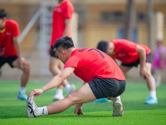 Prévention de la douleur au genou pour joueurs de football