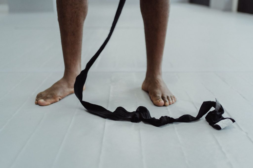 Manchon, bandage élastique ou attelle pour prévenir l'entorse